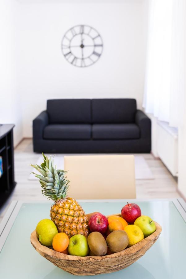 Lara'S Guesthouse เมราโน ภายนอก รูปภาพ